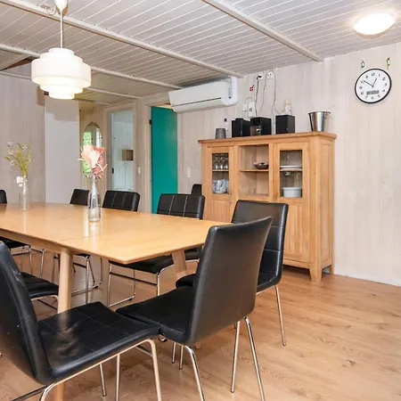 12 Person In Holiday home *